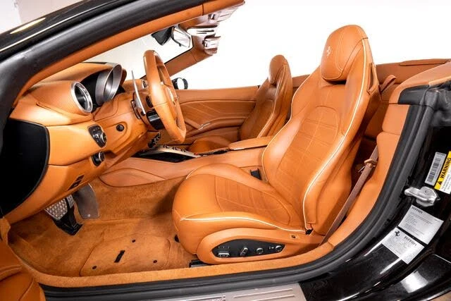 2016 Ferrari California T - Image 4 of 31
