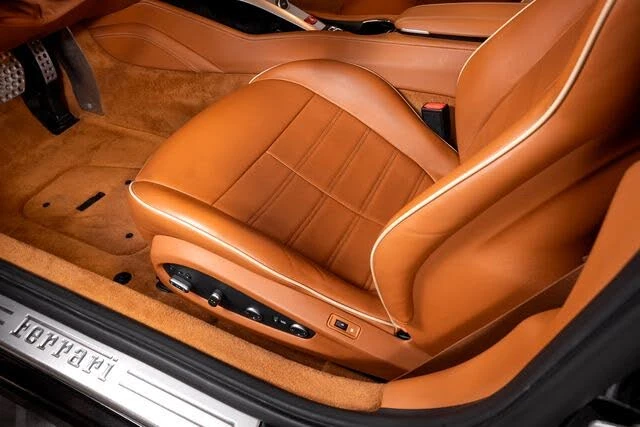 2016 Ferrari California T - Image 24 of 31