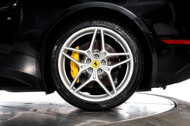 2016 Ferrari California T - Image 18 of 31