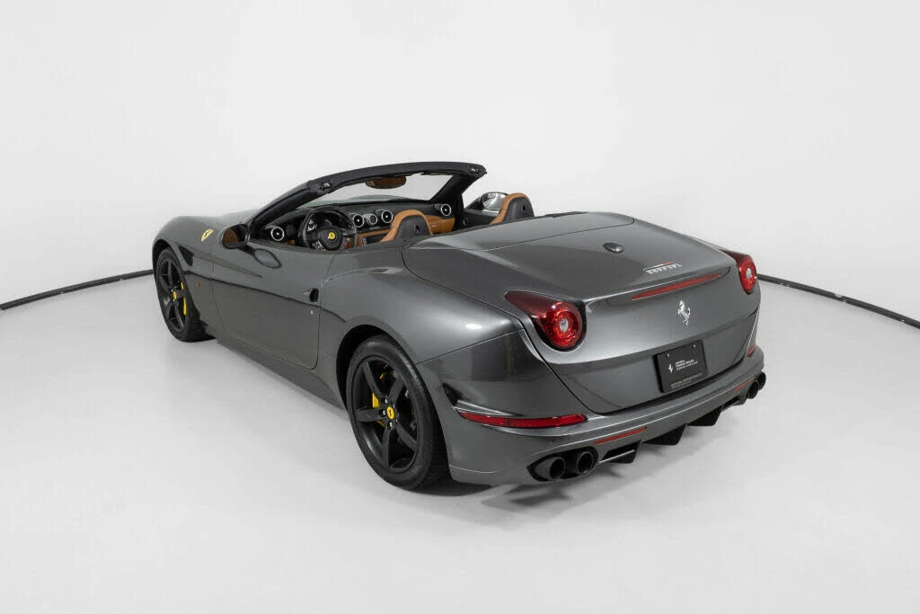 2016 Ferrari California T - Image 5 of 31