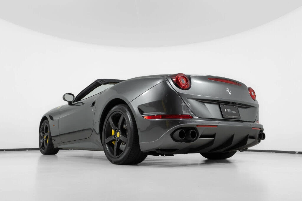 2016 Ferrari California T - Image 17 of 31