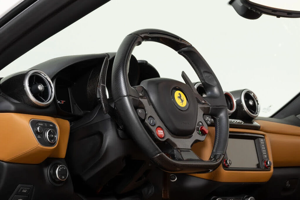 2016 Ferrari California T - Image 31 of 31