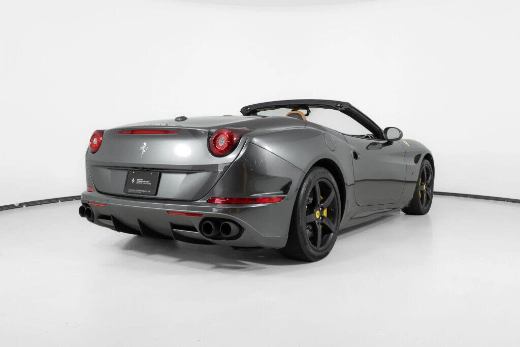 2016 Ferrari California T - Image 8 of 31