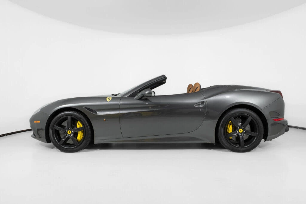 2016 Ferrari California T - Image 3 of 31