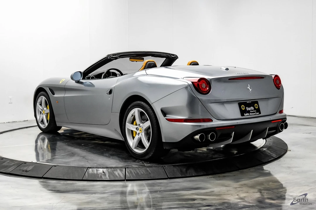 2016 Ferrari California T - Image 9 of 21