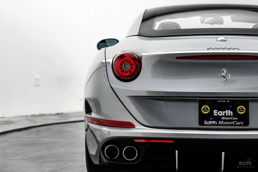 2016 Ferrari California T - Image 14 of 21