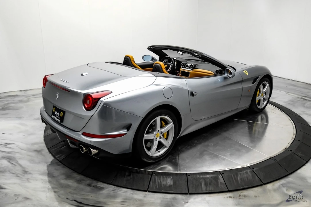 2016 Ferrari California T - Image 17 of 21