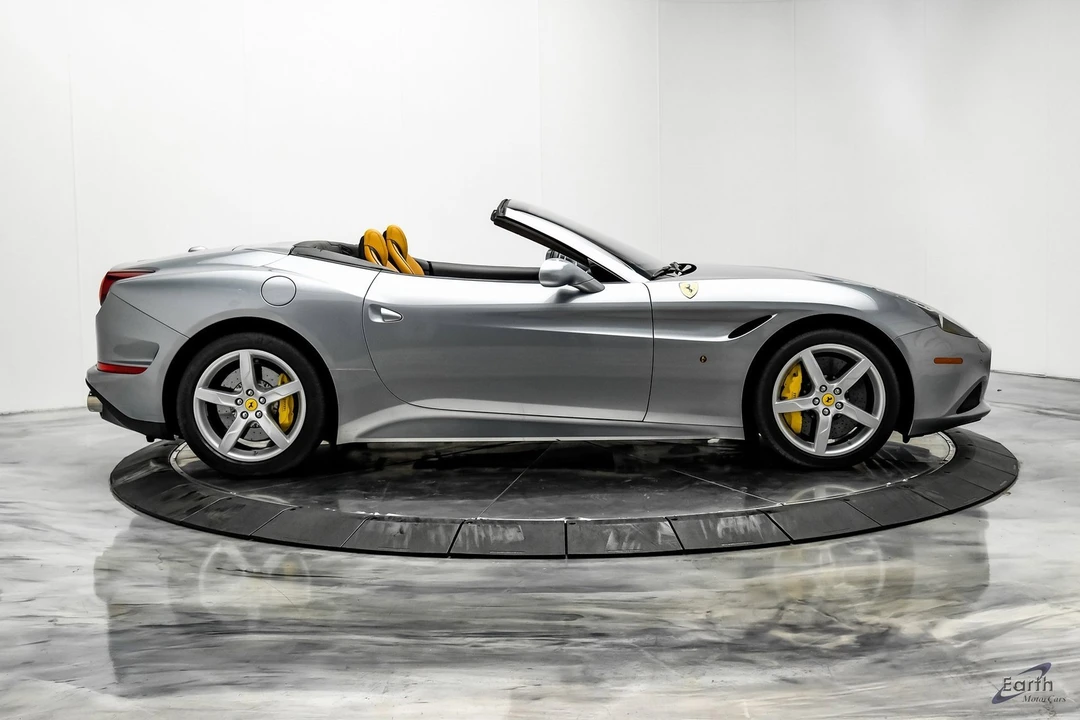 2016 Ferrari California T - Image 20 of 21
