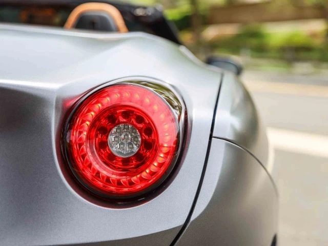 2016 Ferrari California T - Image 17 of 31