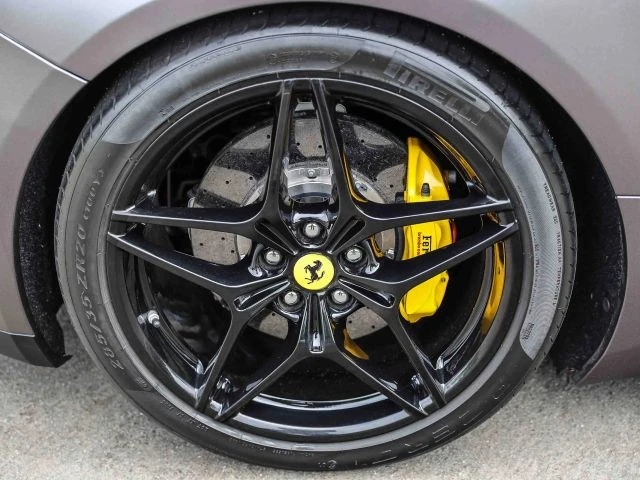 2016 Ferrari California T - Image 13 of 31