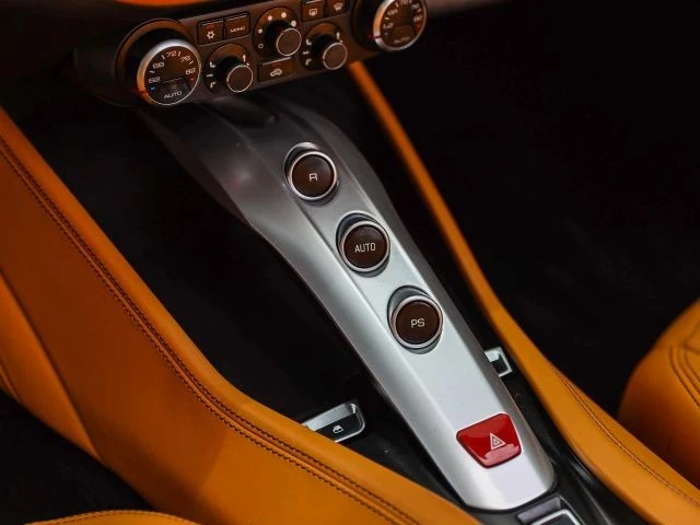 2016 Ferrari California T - Image 29 of 31