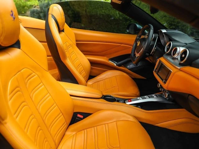 2016 Ferrari California T - Image 23 of 31