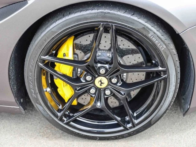 2016 Ferrari California T - Image 12 of 31