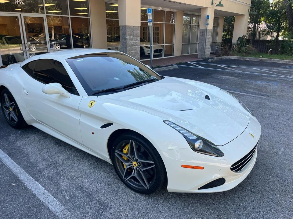 2016 Ferrari - Image 16 of 31