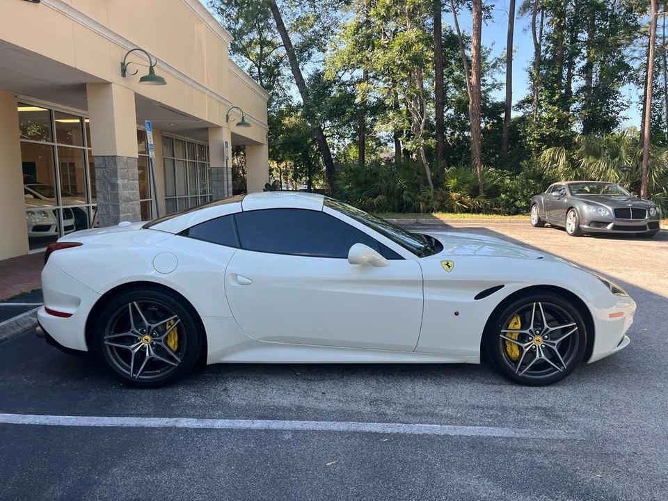 2016 Ferrari - Image 18 of 31