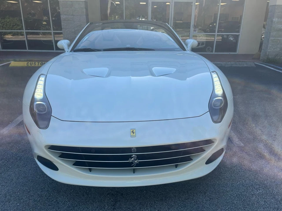 2016 Ferrari - Image 13 of 31