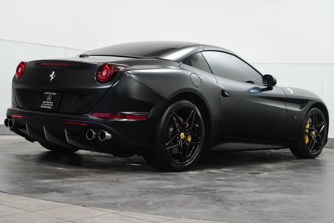 2016 Ferrari California T - Image 10 of 12