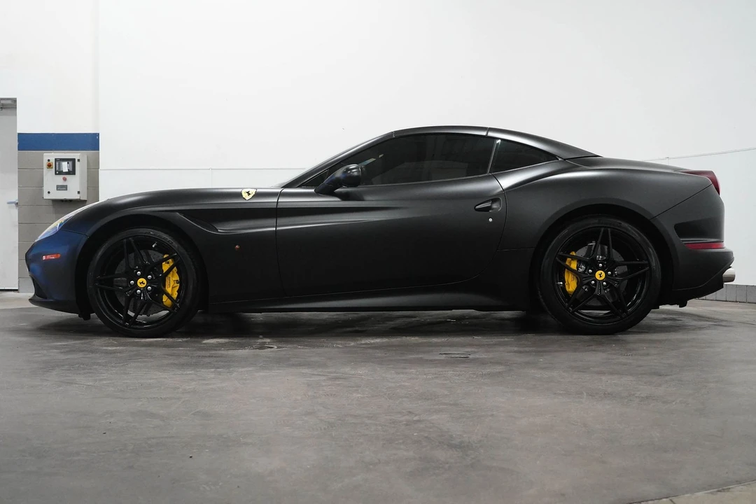 2016 Ferrari California T - Image 9 of 12