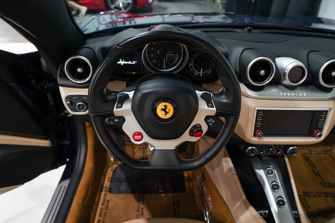 2016 Ferrari California T - Image 11 of 31