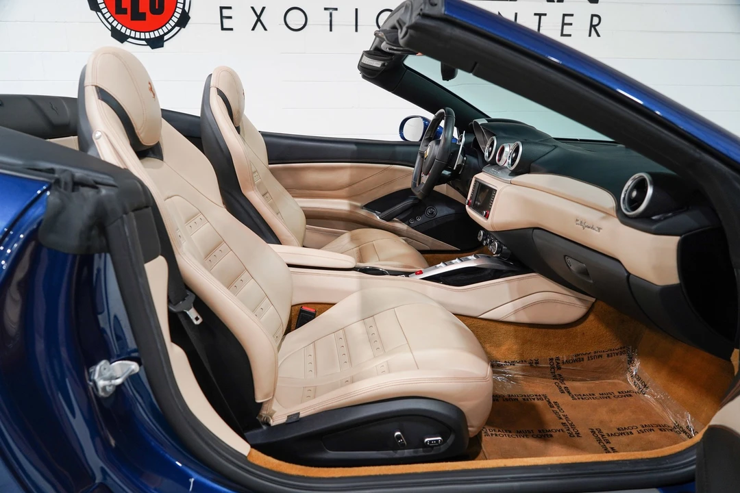 2016 Ferrari California T - Image 17 of 31