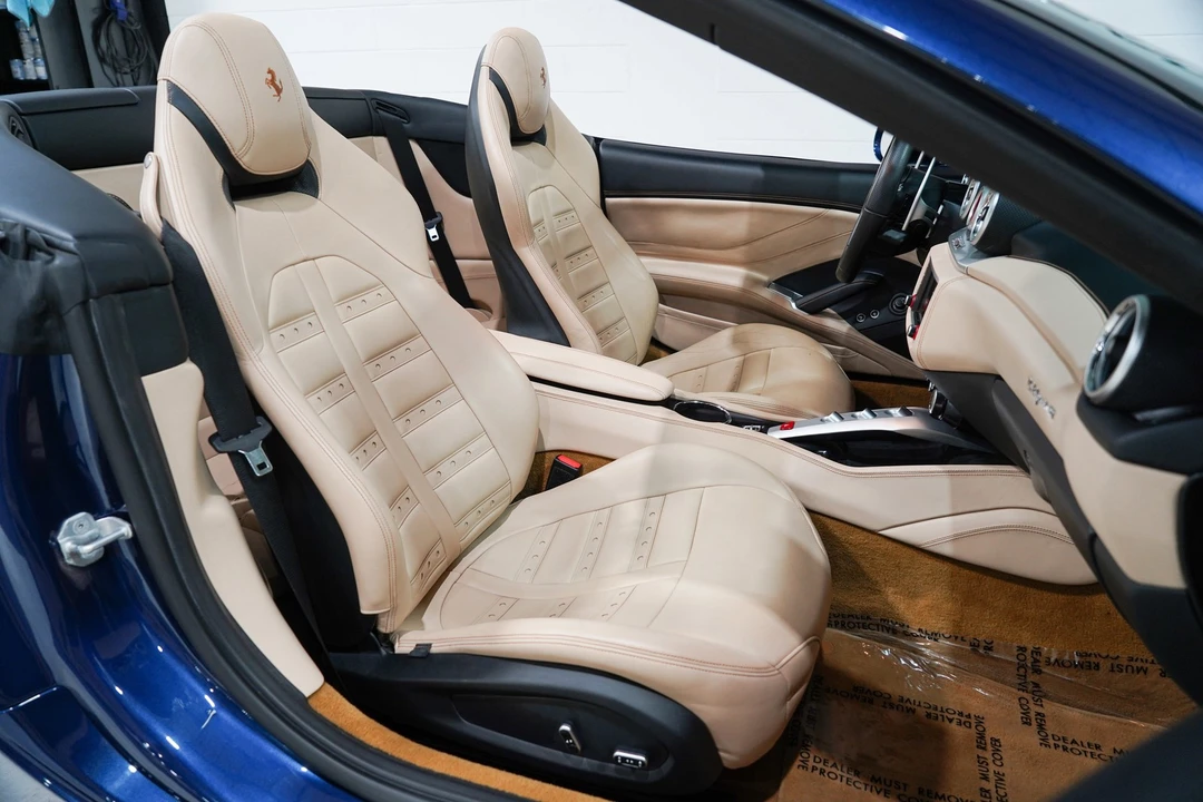 2016 Ferrari California T - Image 18 of 31