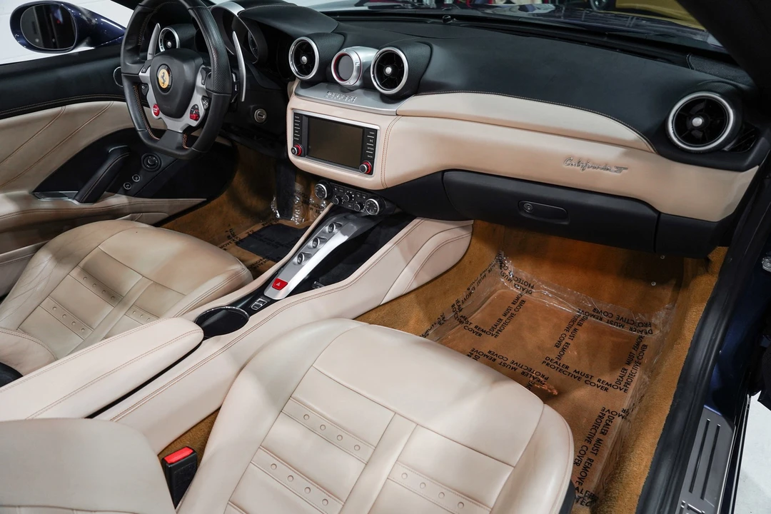 2016 Ferrari California T - Image 15 of 31
