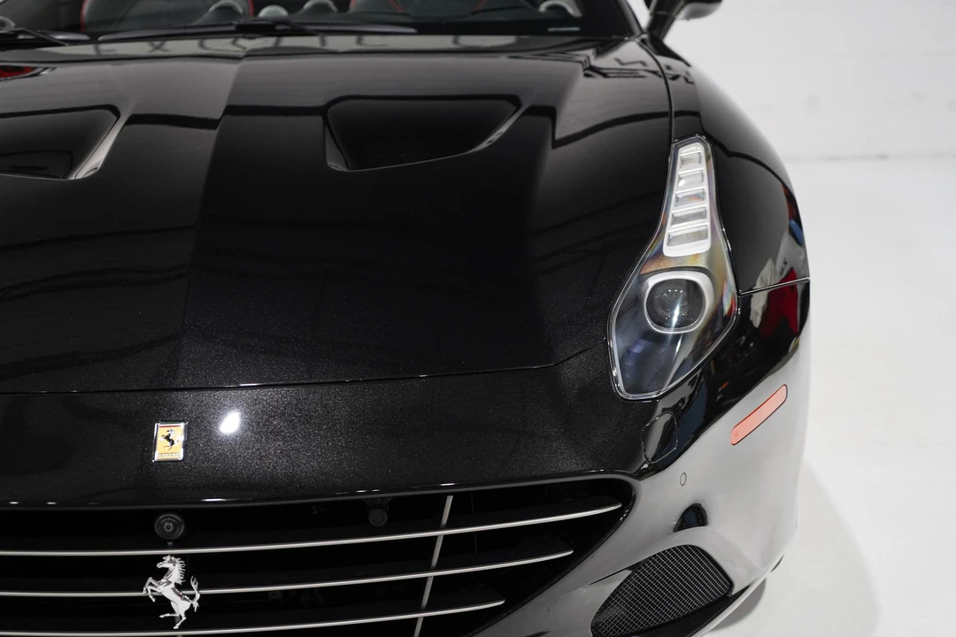 2016 Ferrari California T - Image 30 of 31