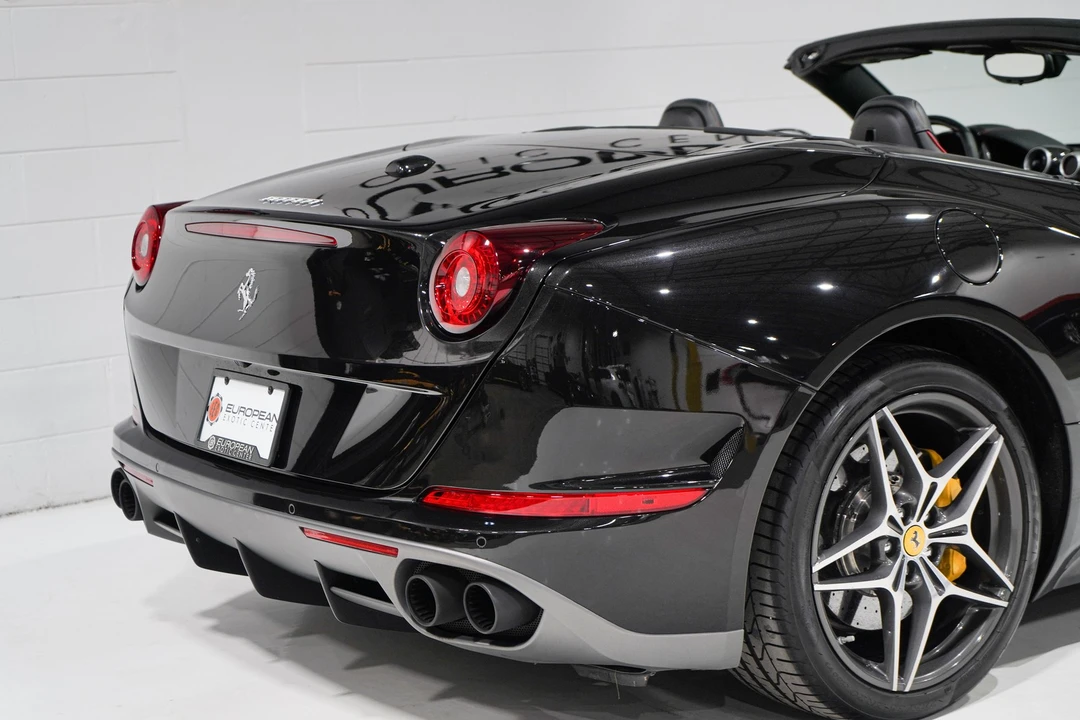 2016 Ferrari California T - Image 26 of 31