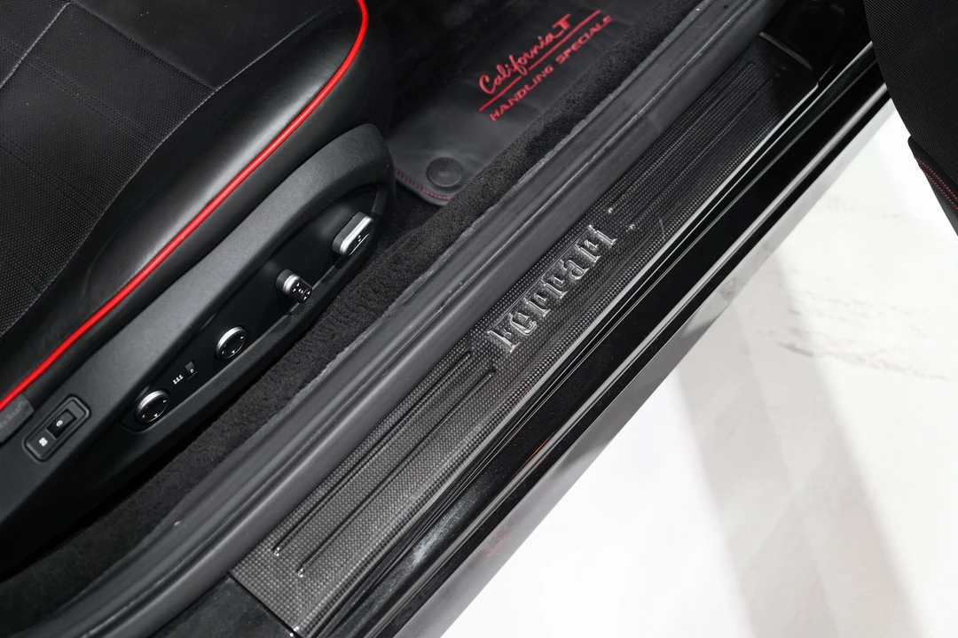 2016 Ferrari California T - Image 22 of 31