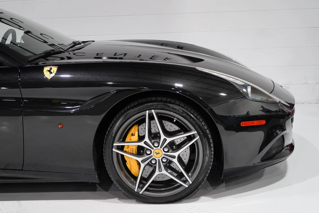 2016 Ferrari California T - Image 24 of 31