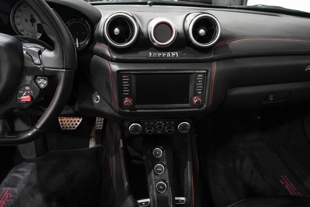 2016 Ferrari California T - Image 12 of 31
