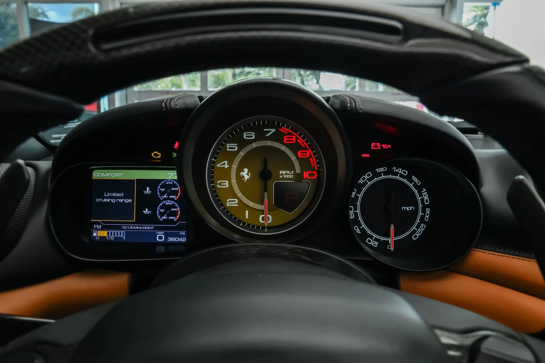 2016 Ferrari California T - Image 23 of 31