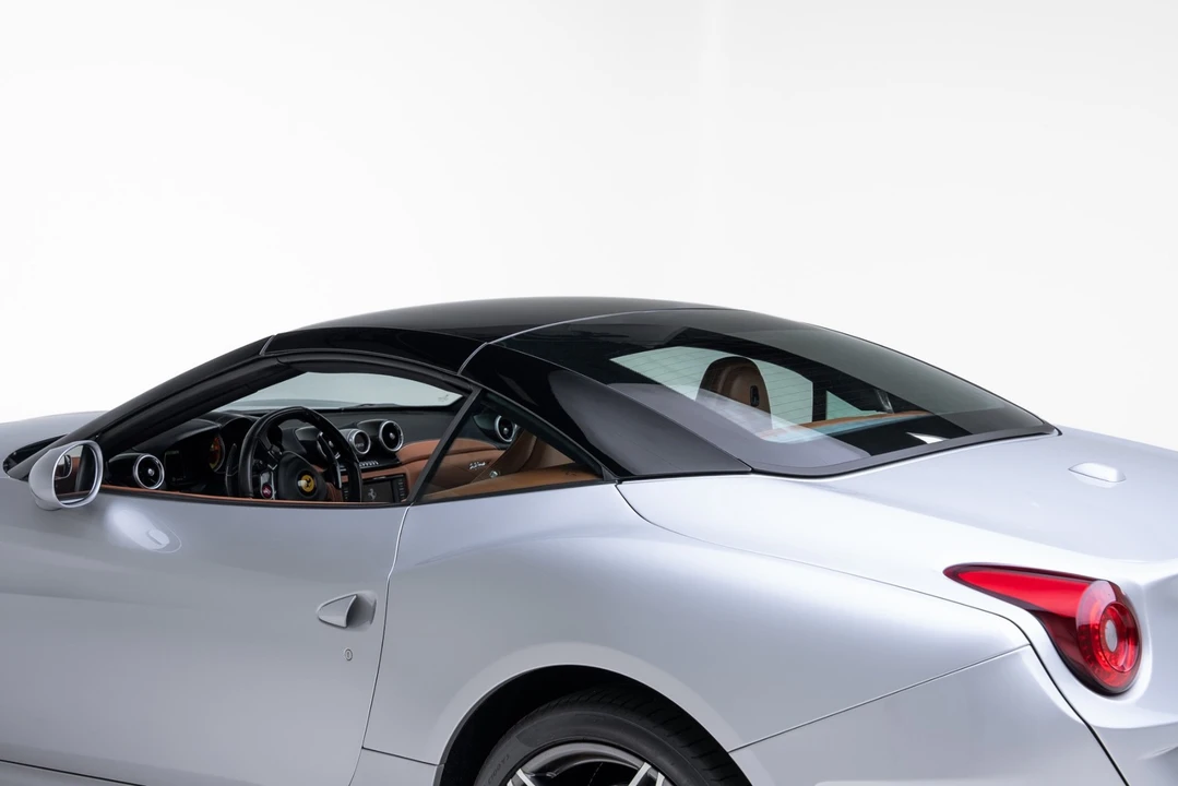 2016 Ferrari California T - Image 28 of 31