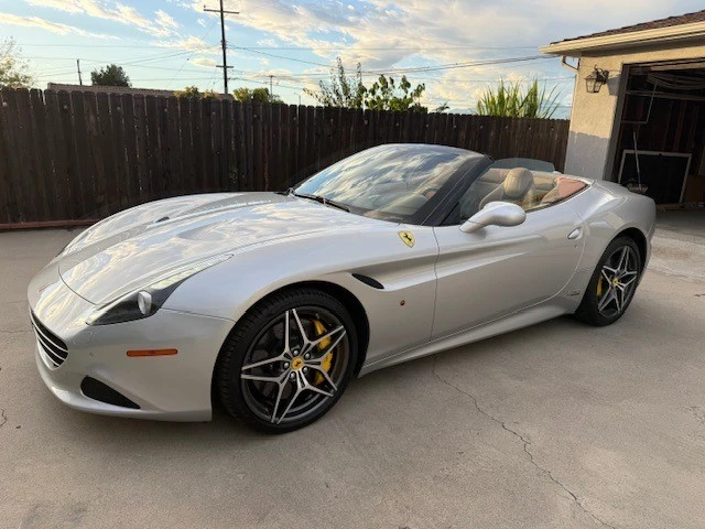 2016 Ferrari California T - Image 16 of 16
