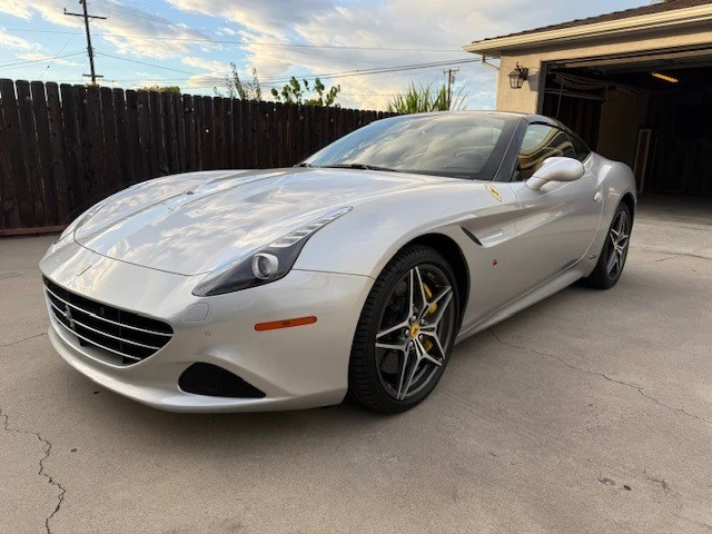 2016 Ferrari California T - Image 15 of 16