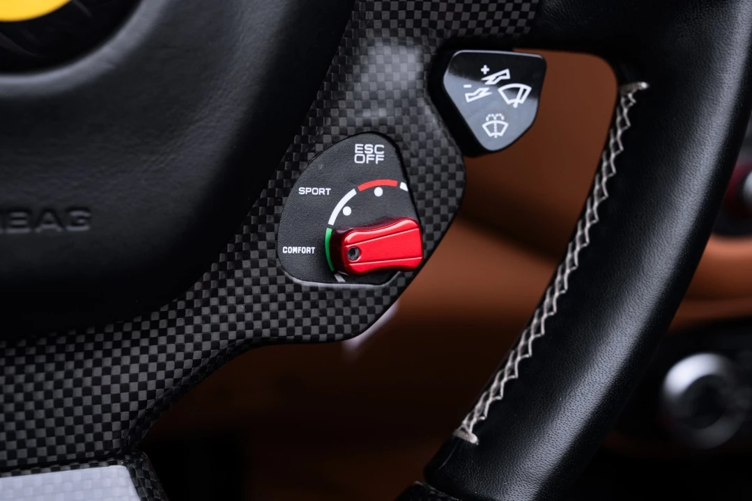 2016 Ferrari California T - Image 14 of 31