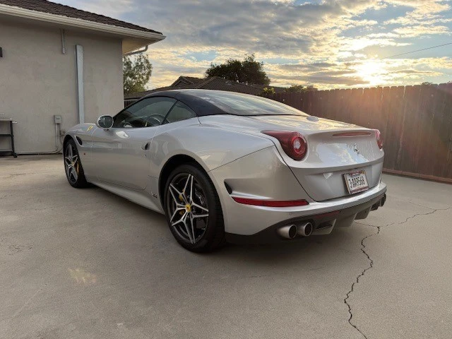 2016 Ferrari California T - Image 5 of 12