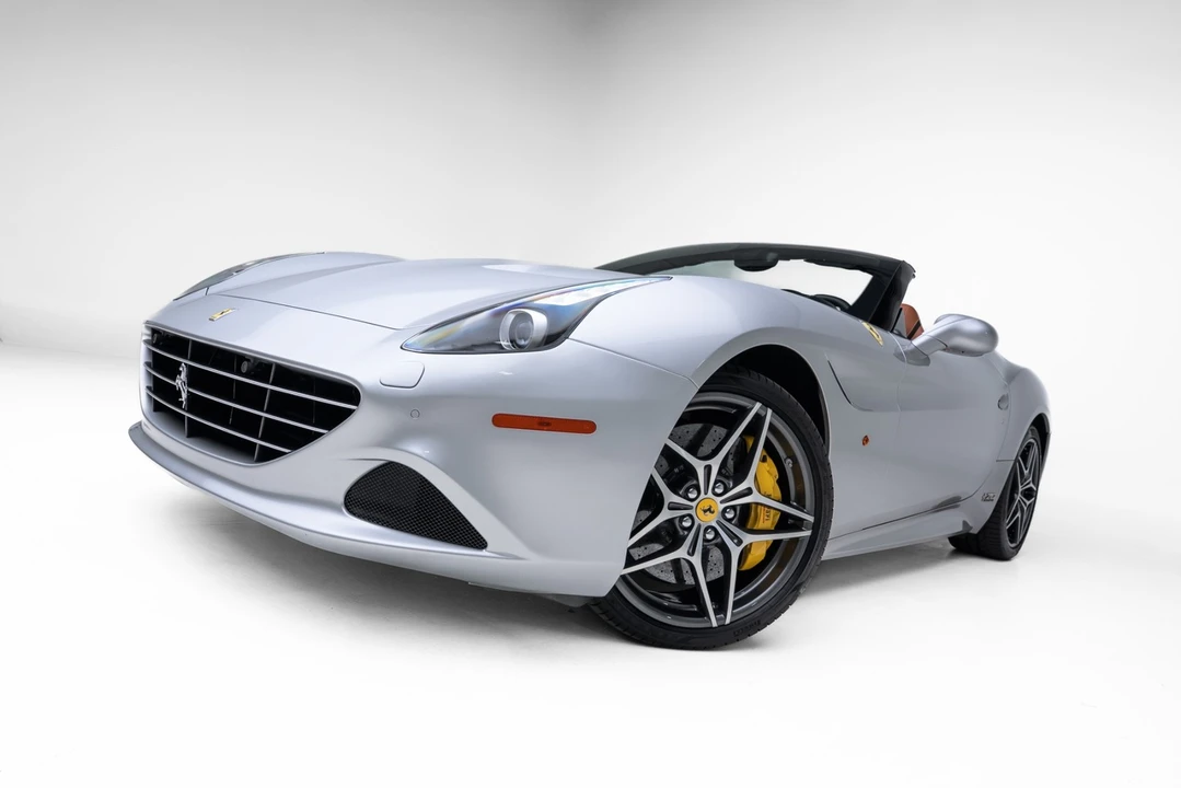 2016 Ferrari California T - Image 6 of 31