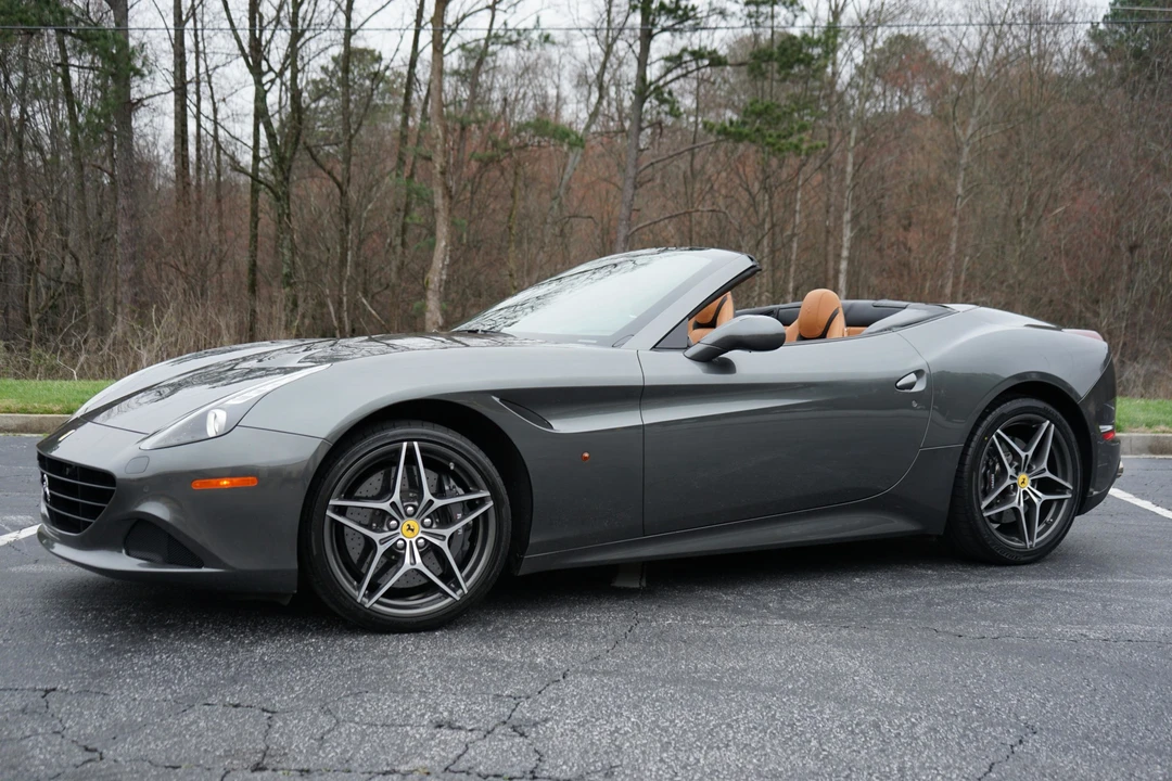 2016 Ferrari California T - Image 3 of 31