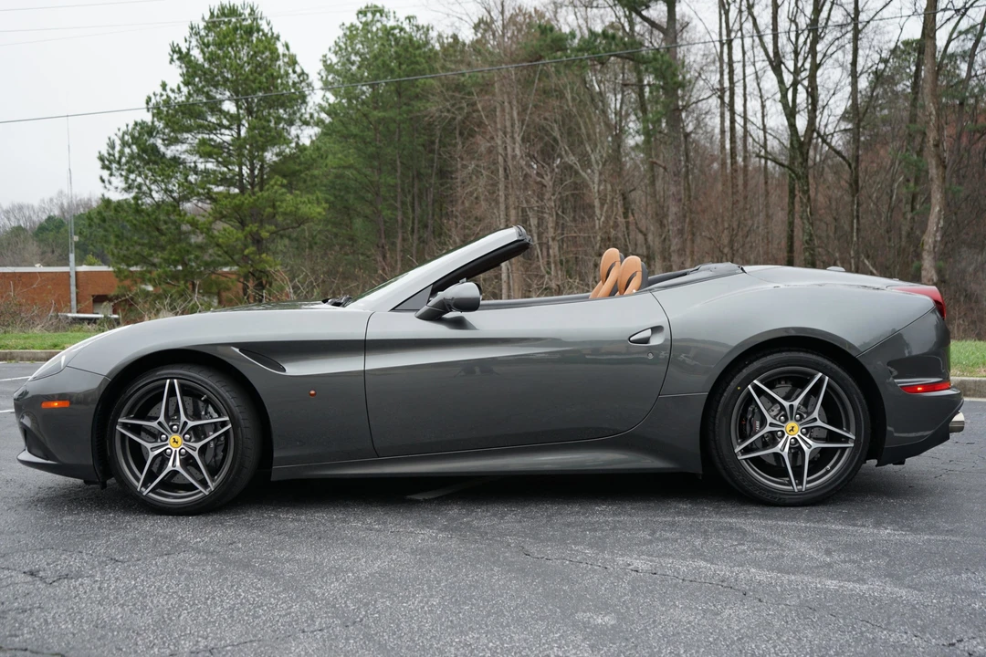 2016 Ferrari California T - Image 4 of 31