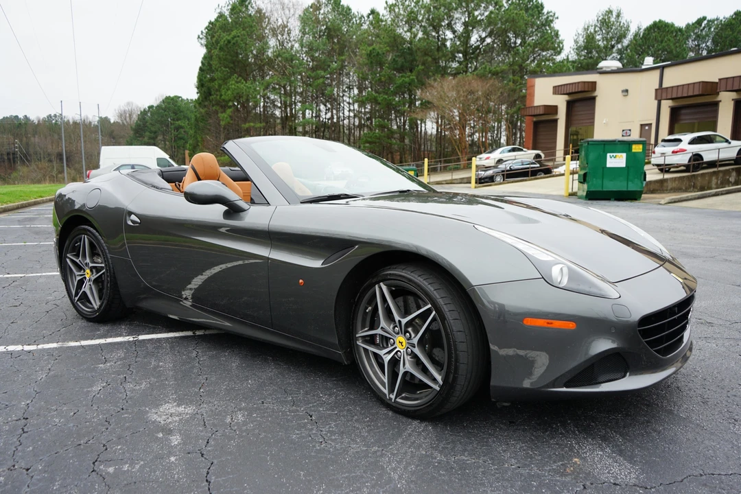 2016 Ferrari California T - Image 10 of 31
