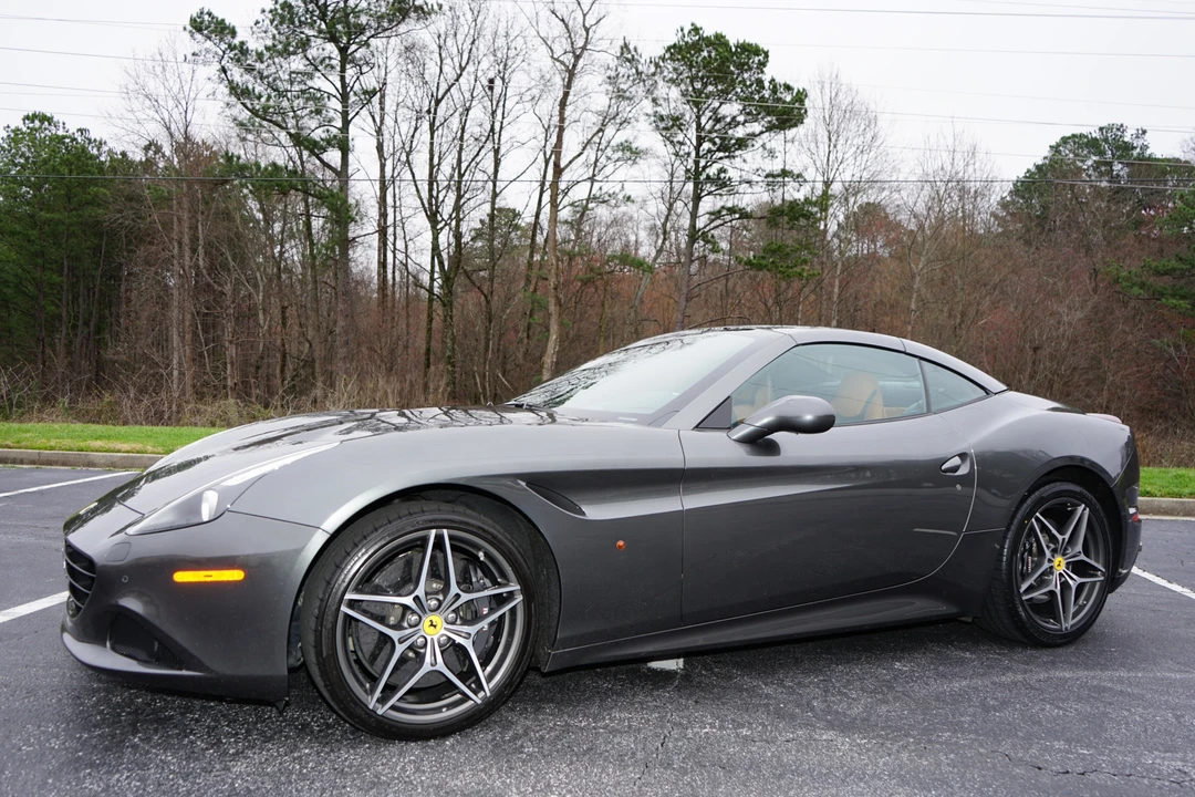 2016 Ferrari California T - Image 14 of 31