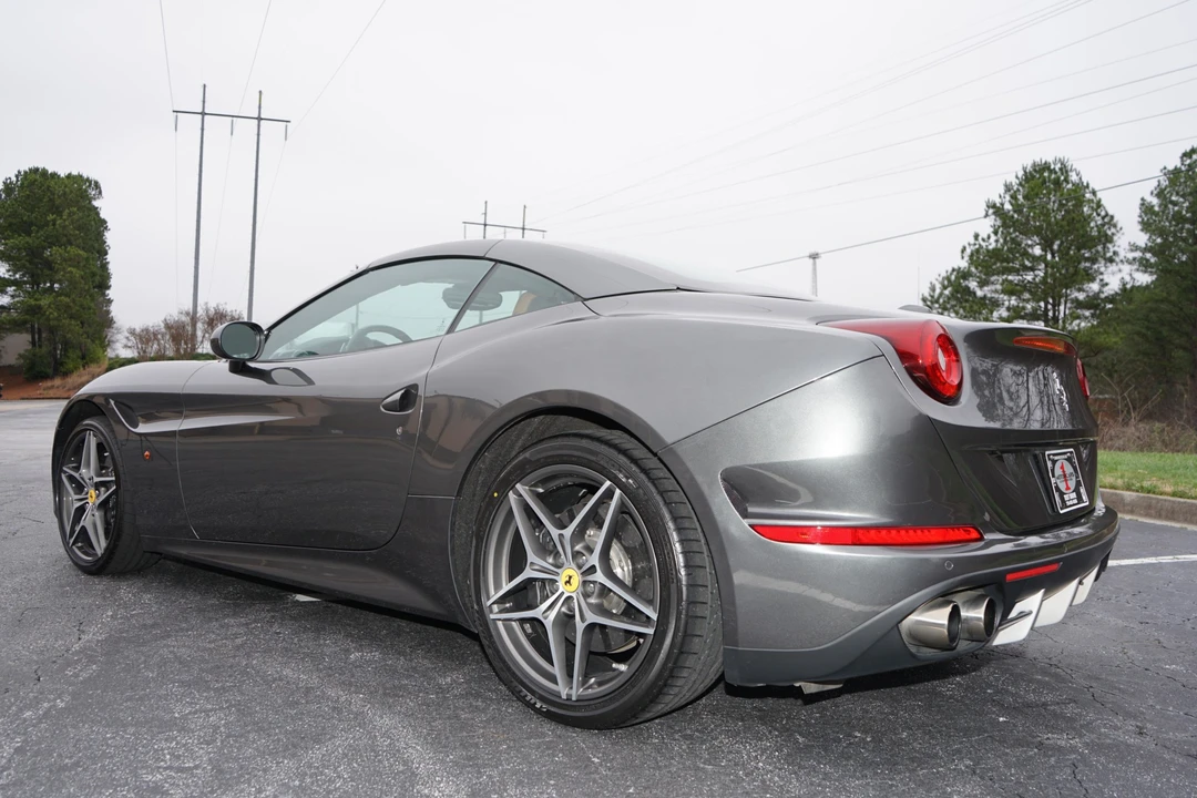 2016 Ferrari California T - Image 16 of 31