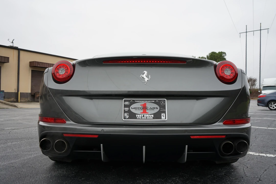 2016 Ferrari California T - Image 17 of 31