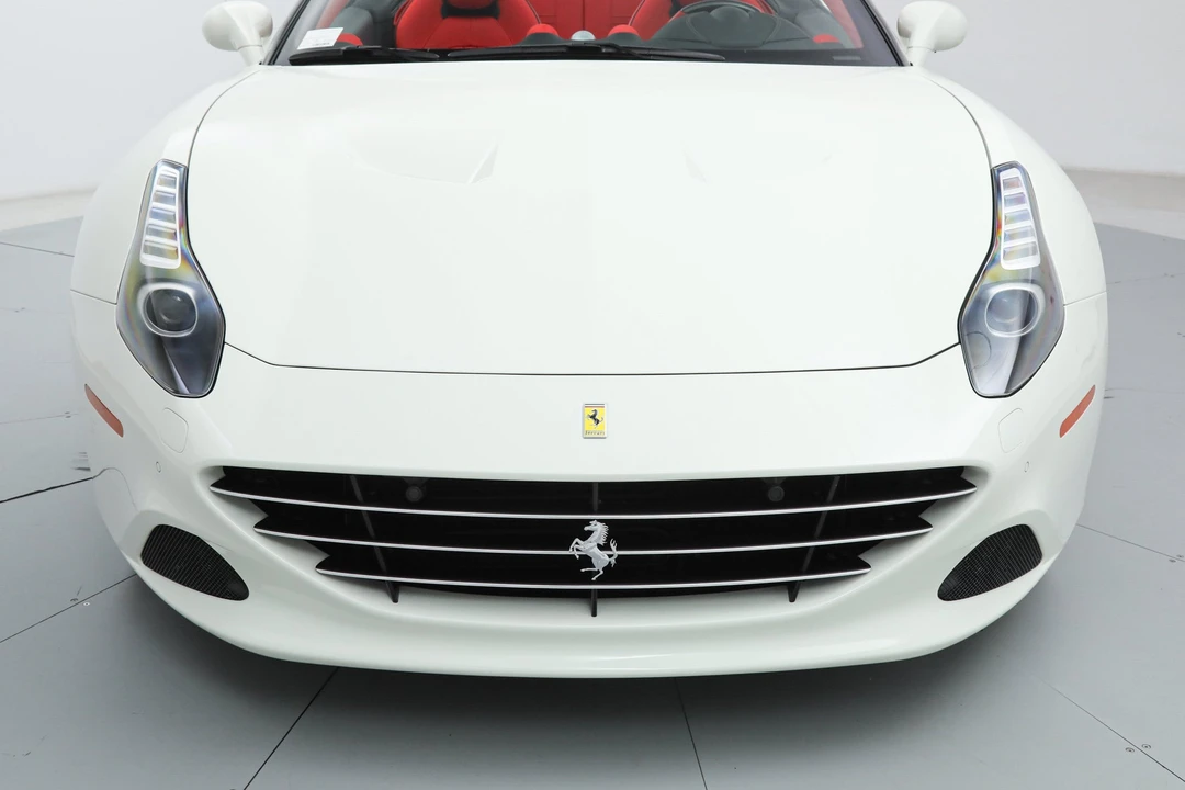 2016 Ferrari California T - Image 18 of 31