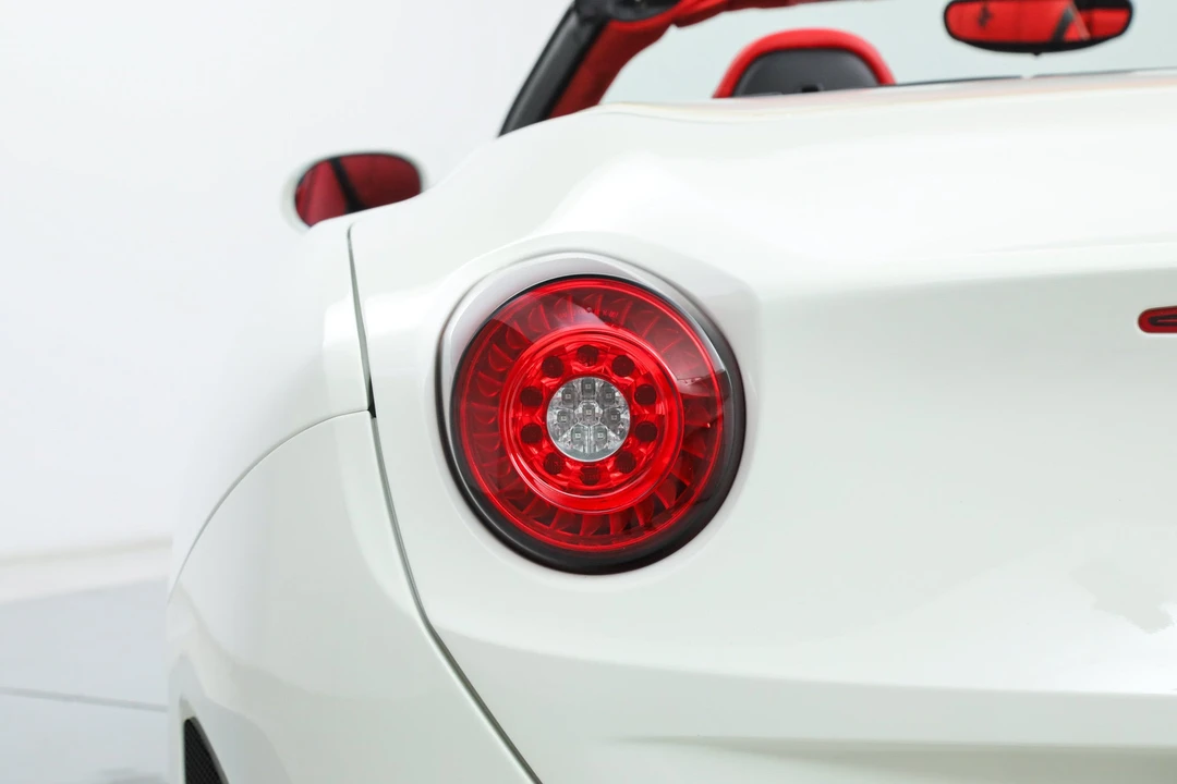 2016 Ferrari California T - Image 19 of 31
