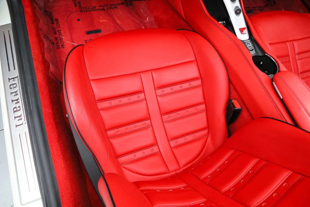 2016 Ferrari California T - Image 30 of 31