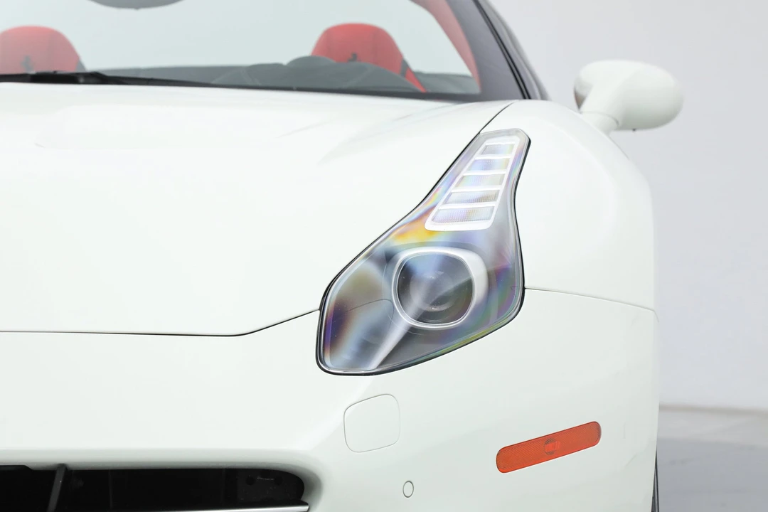 2016 Ferrari California T - Image 15 of 31