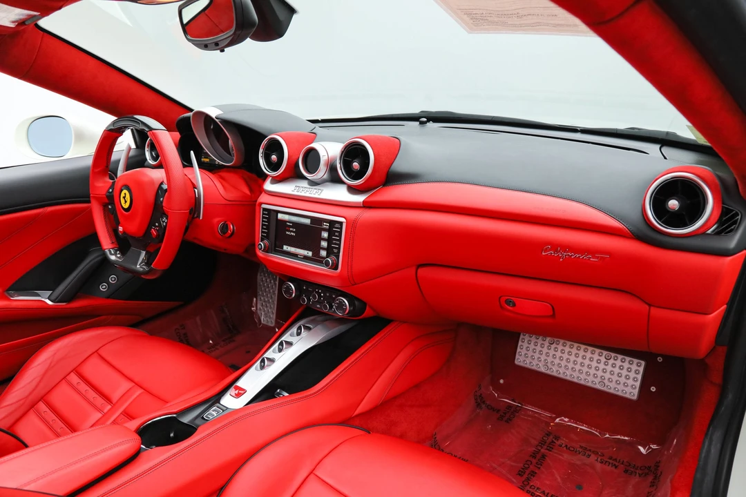 2016 Ferrari California T - Image 22 of 31