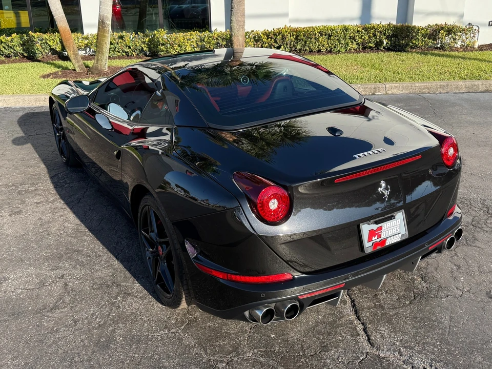 2016 Ferrari California T - Image 20 of 21